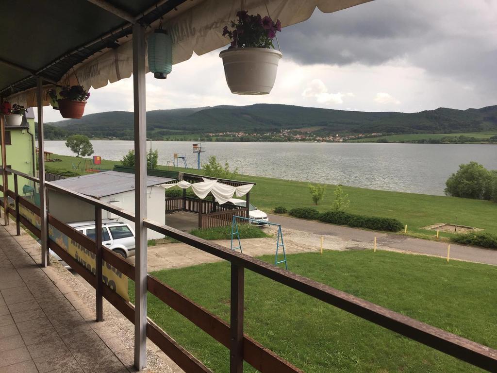 Turisticka Ubytovna Hotel Divín Exteriör bild